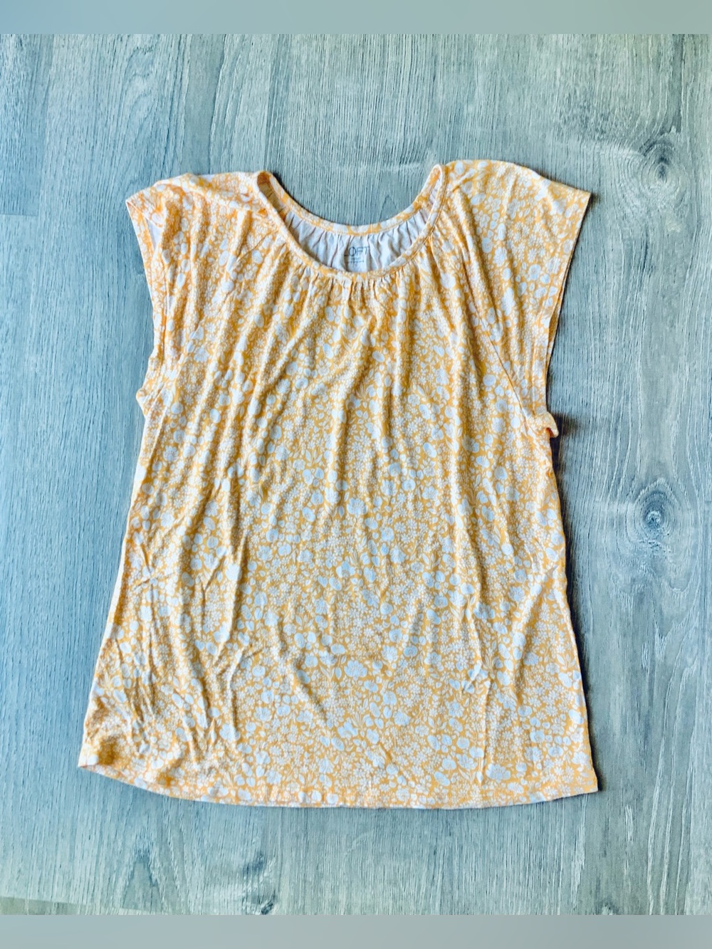 🆑 LOFT Outlet Yellow & White Floral Print Tee Small